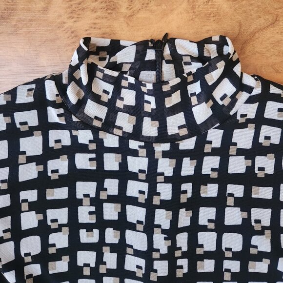 ANNE KLIEN BLACK MOCK NECK PULL OVER BLOUSE - ABSTRACT PATTERN - SIZE SM… - Picture 2 of 8